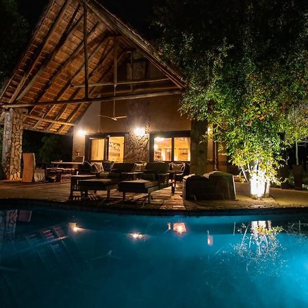 Leopard'S Lair Bush Lodge 호에드스프뤼트 외부 사진