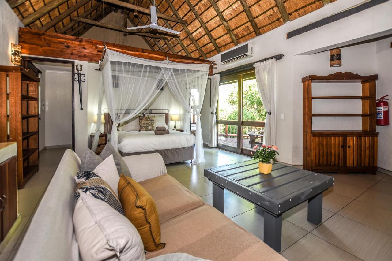 Leopard'S Lair Bush Lodge 호에드스프뤼트 외부 사진