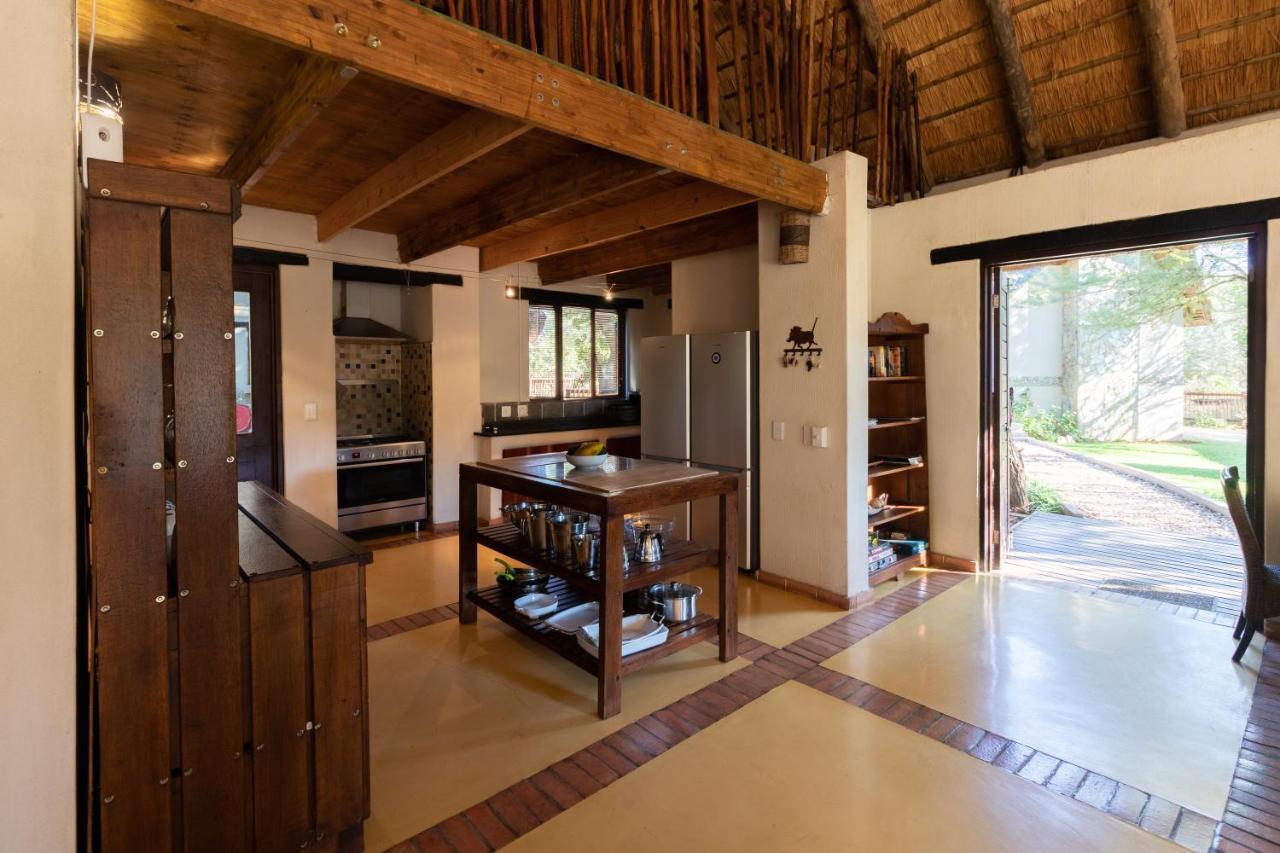 Leopard'S Lair Bush Lodge 호에드스프뤼트 외부 사진